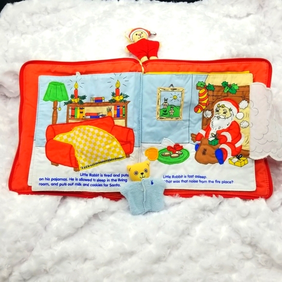 Vintage Little Rabbit's Christmas Red Cloth Zipper Book - Picture 7 of 10